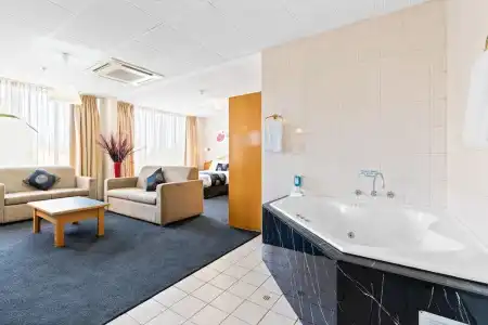 Adelaide International Motel - 36