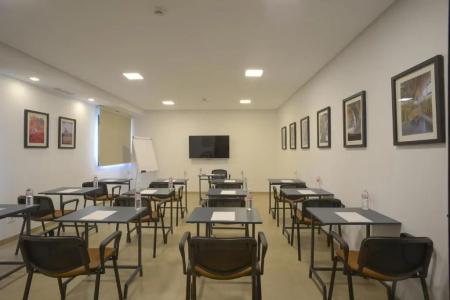 Maia Suites - 12