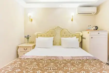 Elegance East - 22