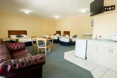 Jacksons Motor Inn - 63