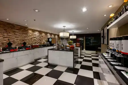 Hampton Inn San Diego-Kearny Mesa - 29