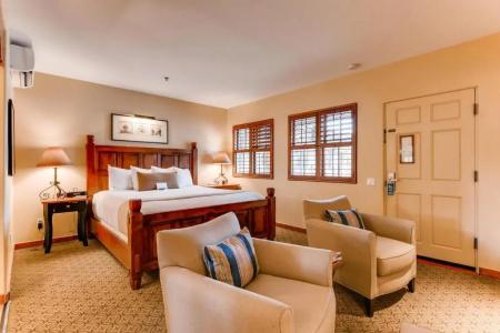 Piñon Court By La Fonda - 70