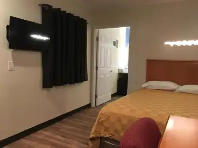 Lincoln Park Motel - 29