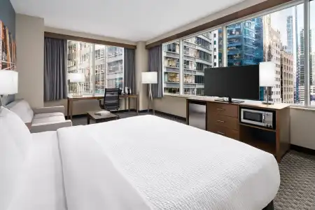 La Quinta Inn & Suites by Wyndham Chicago Downtown - 42