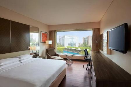 Courtyard by Marriott Mumbai International Airport - 61