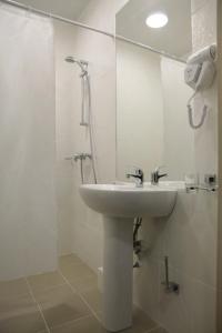 Avangard Apart-Hotel - 57