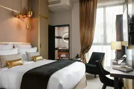 Niepce Paris, Curio Collection by Hilton - 38