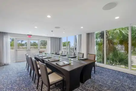 B Ocean Resort Fort Lauderdale Beach - 33