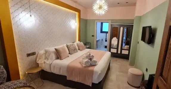 Murallas de Jayran Boutique - 34