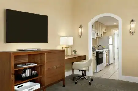 Hilton Ocean City Oceanfront Suites - 3