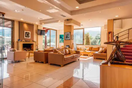 Apollo Resort Art - 18