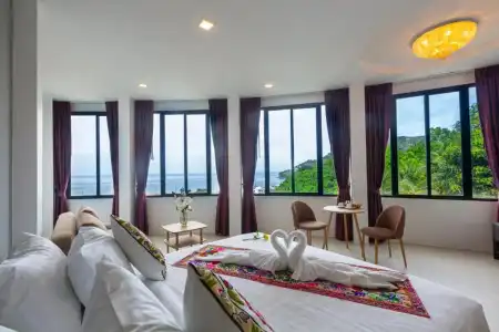 Rossarin Sea View Patong - 56