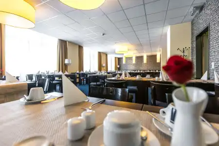 Royal International - 11