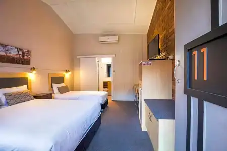 Downs Motel - 19