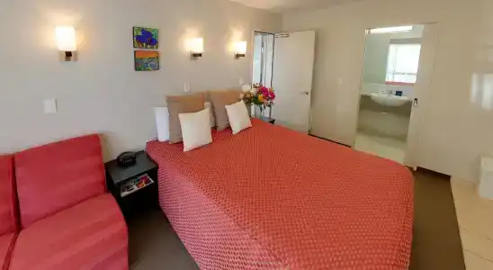 Cranford Oak Motel - 53