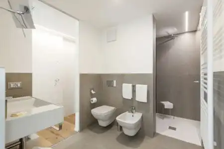 Garda Lake Suite - 85