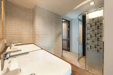 33 Poshtel - 22