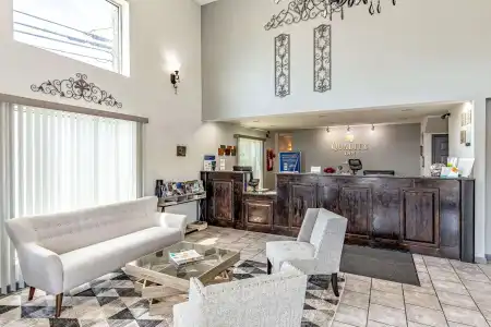 Quality Inn Branson - Hwy 76 Central - 1