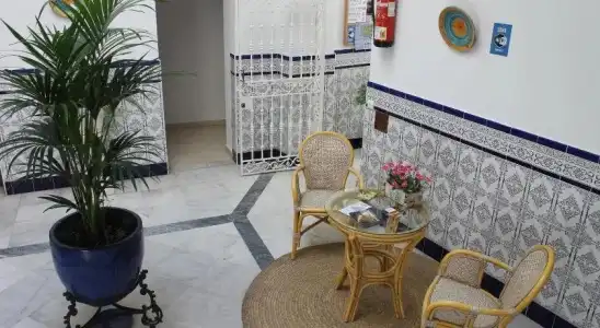 Hostal El Arco - 8