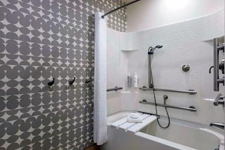 Home2 Suites by Hilton NY Long Island City/Manhattan View - 67