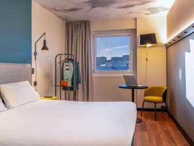 Ibis Malaga Centro Ciudad - 3