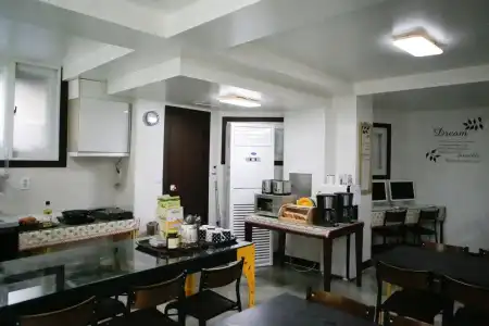 Dream Guest House - 10