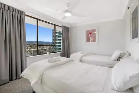 Surfers Century Oceanside Apartments - 177