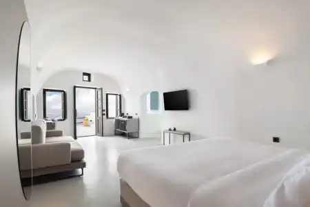 Sun Rocks Boutique | Caldera View Suites & Sunset Dining Experience - 20