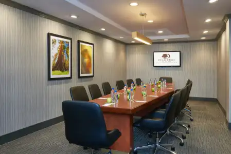 DoubleTree by Hilton Fresno Convention Center - 20