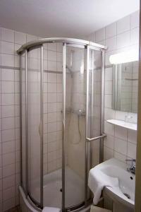 Bernstein Acamed Resort - 12