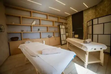 Imperial Conference & Spa - 4