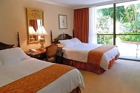 Town and Country San Diego - 36