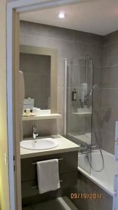 Le Trophée Boutique Hôtel Spa - La Loggia Appart'hôtel - 86