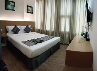 Botahtaung - 32