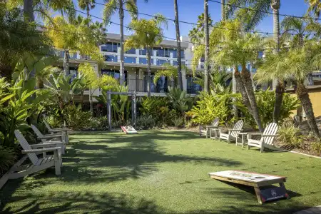DoubleTree by Hilton San Diego Bayside - 45
