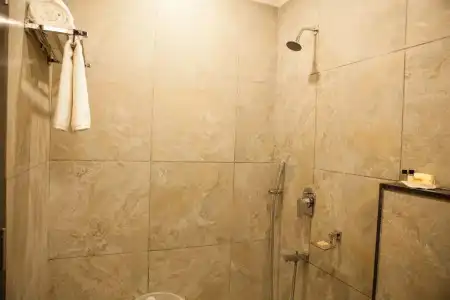 RG Inn - 8