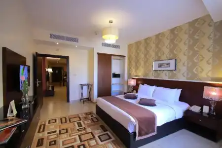 City Rose Suites - 108
