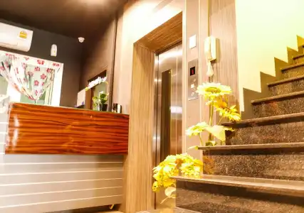 D Box Hostel - 0