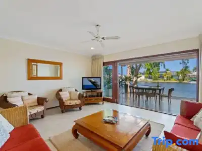 Noosa Entrance Waterfront Resort - 286