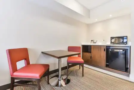 Four Points by Sheraton Barrie - 44
