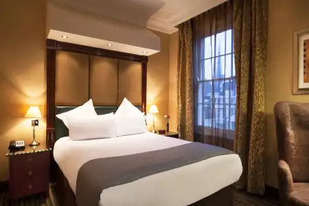 Park Grand Paddington Court - 4