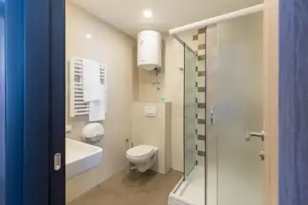 Premium Crown Suites - 27
