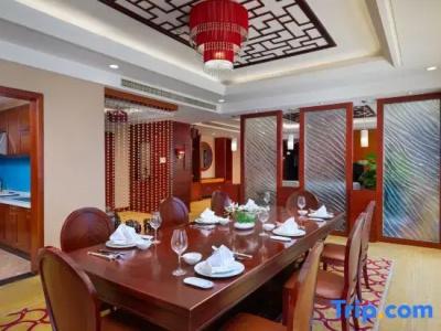 Empark Grand - 90