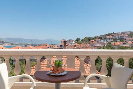 Trogir Palace - 28