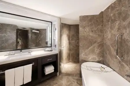 Shangri-La Eros, New Delhi - 75