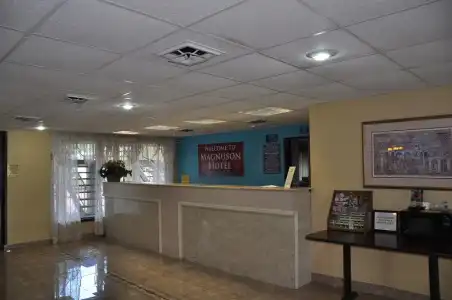 Avalon Inn - 1