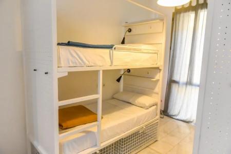 Feel Hostels Soho Malaga - 33