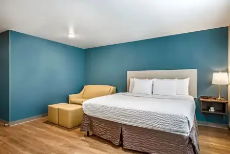 WoodSpring Suites Bakersfield East - 49