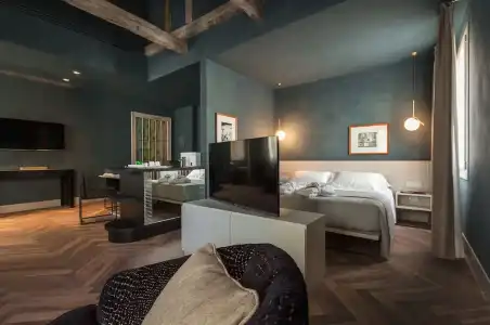 Liassidi Wellness Suites - 95