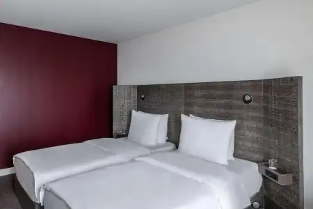 Pentahotel - 4